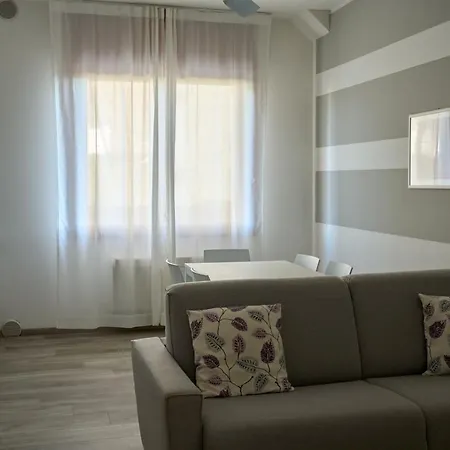 Diplomatic-residence Fronte Mare-piazza Torino-lido Di Apartment