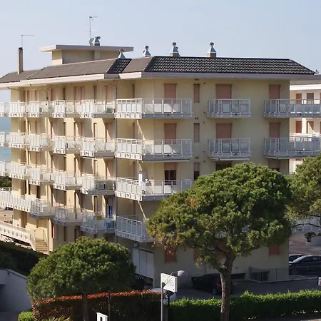 Diplomatic-residence Fronte Mare-piazza Torino-lido Di Lido di Jesolo