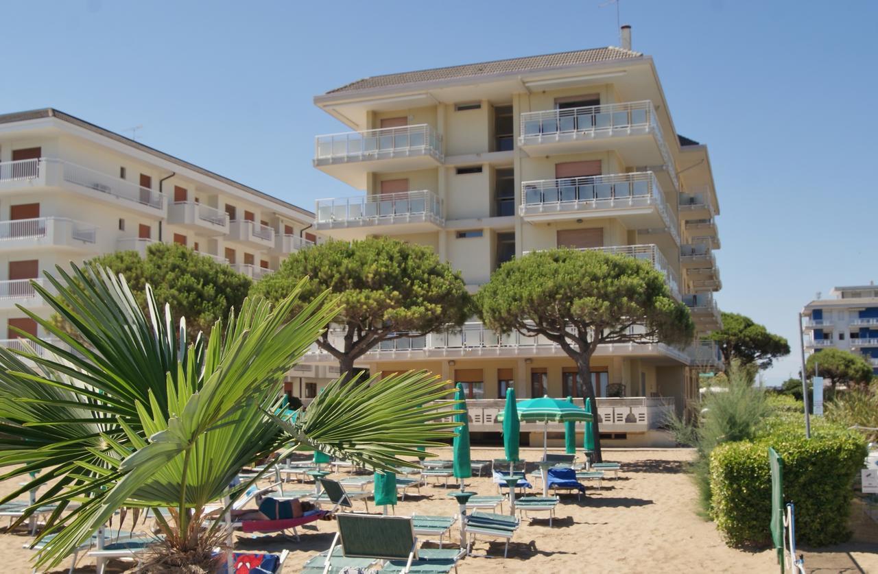 Diplomatic-residence Fronte Mare-piazza Torino-lido Di Appartamento *