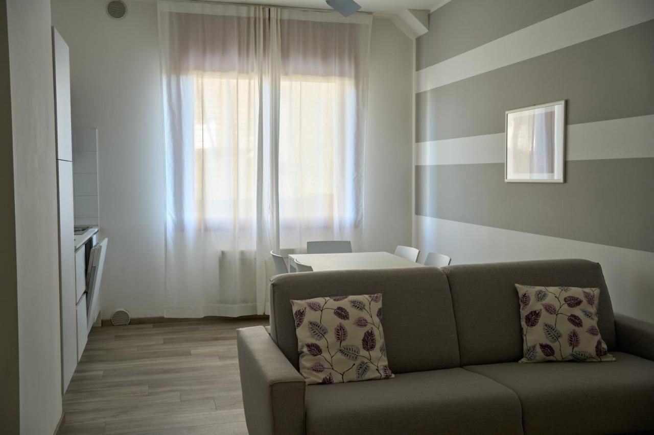 Diplomatic-residence Fronte Mare-piazza Torino-lido Di Appartamento